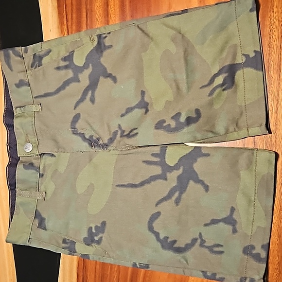 VOLCOM VMONTY STRETCH SHORTS - GREEN COMBO: VARIOUS SIZES - Picture 3 of 13
